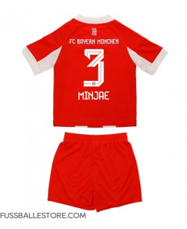 Günstige Bayern Munich Kim Min-jae #3 Heimtrikotsatz Kinder 2025-26 Kurzarm (+ Kurze Hosen)
